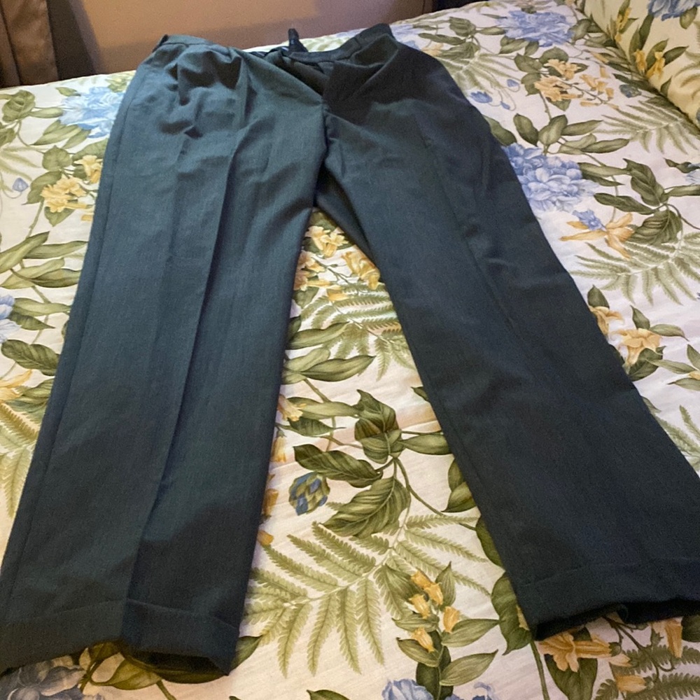 Meeting street dress slacks used in good condition
